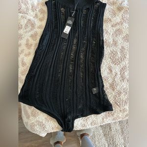 Sleeveless body suit